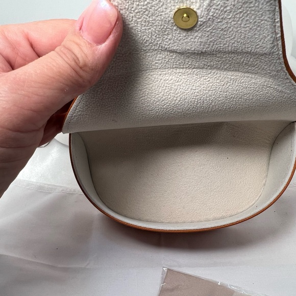 Brand New TORY BURCH Eyeglass case - Picture 3 of 3